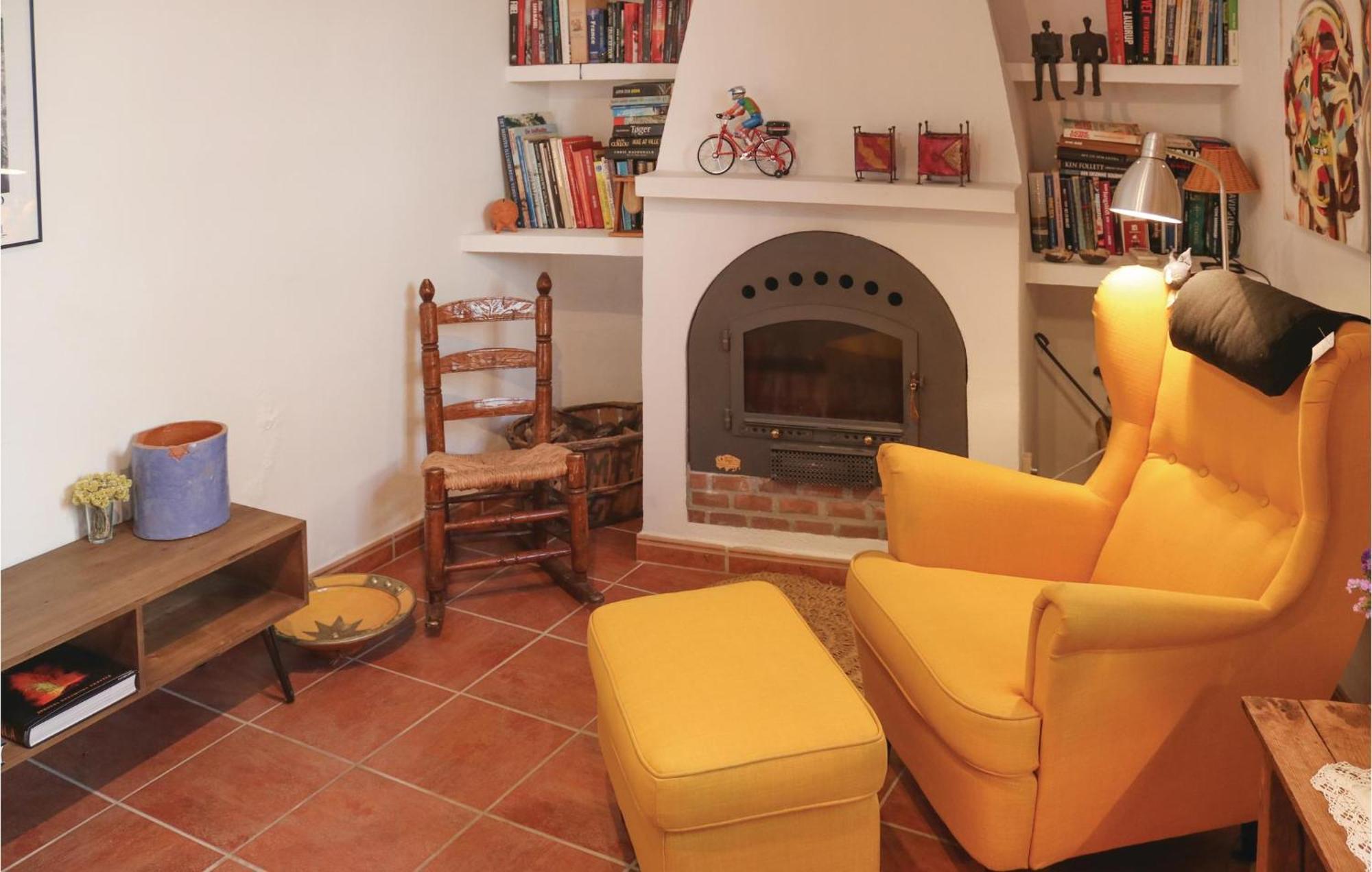 Nice Home In Canillas De Albaida With Wifi Exterior photo